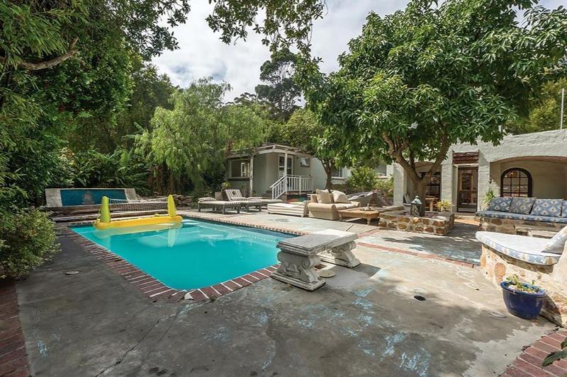 8 Bedroom Property for Sale in Hout Bay Western Cape